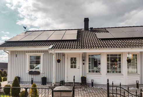 Solarkraft tak med solceller